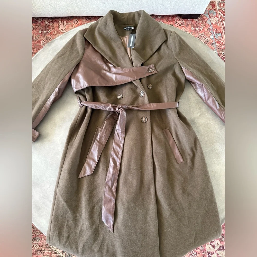 NWT Pretty Little Thing Chocolate Brown trench coat size 10. - Picture 5 of 10